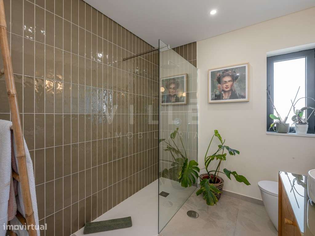Moradia Independente T5 renovada em 2025 | 1450m2 de terreno | Prai...-17