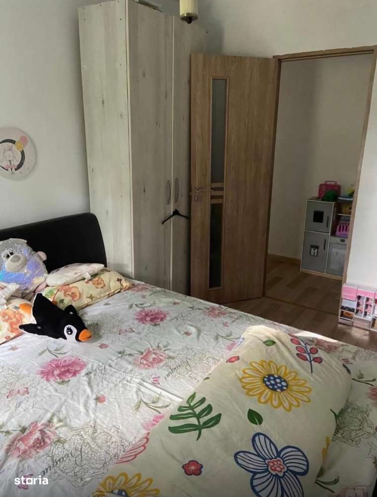 Craiovita p/4 preț 92000 euro NEGOCIABIL - Imagine principală: 3/4