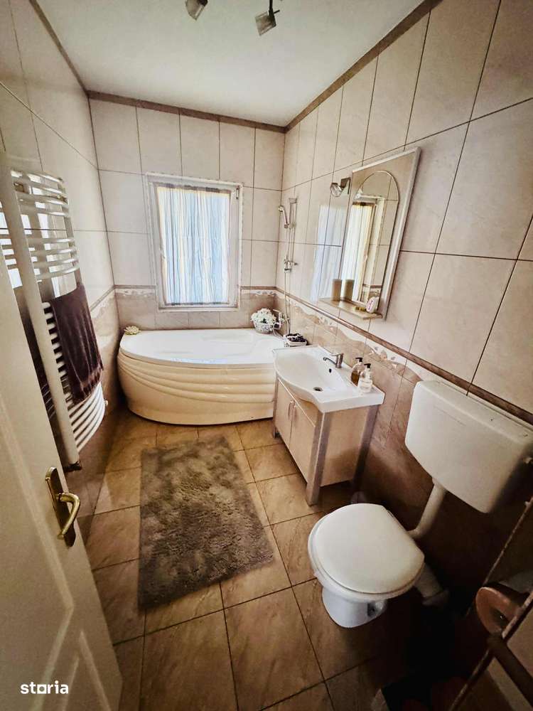 Casa/vila de inchiriat pe termen lung cartierul Sarmas - Imagine principală: 5/11