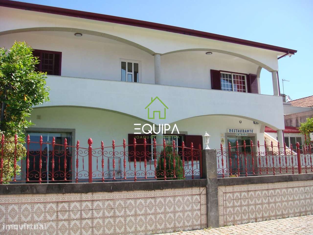 Prédio habitacional e restaurante em Lordelo, Guimarães-20