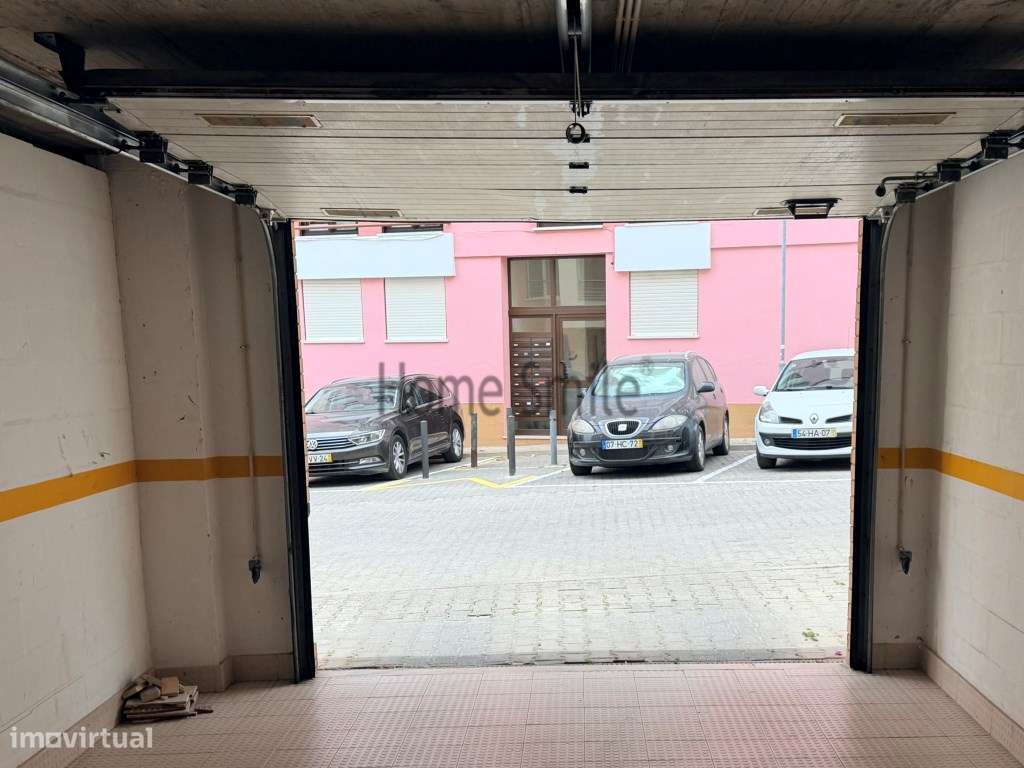 T2. 250 METROS PRAIA DO OURO. GARAGEM BOX.-35