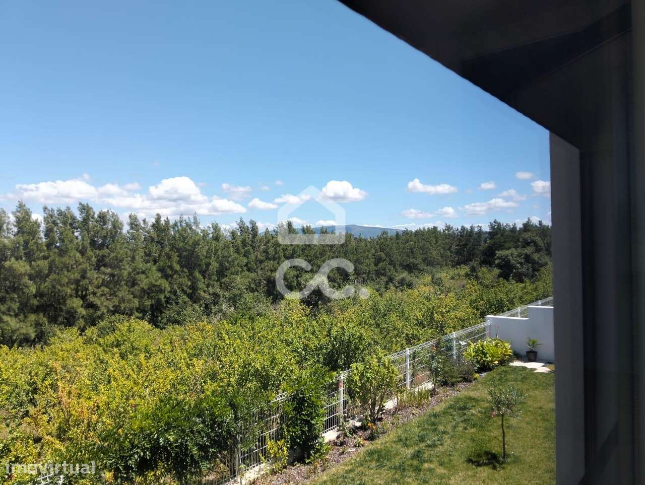 MORADIA T3 COM PISCINA-28