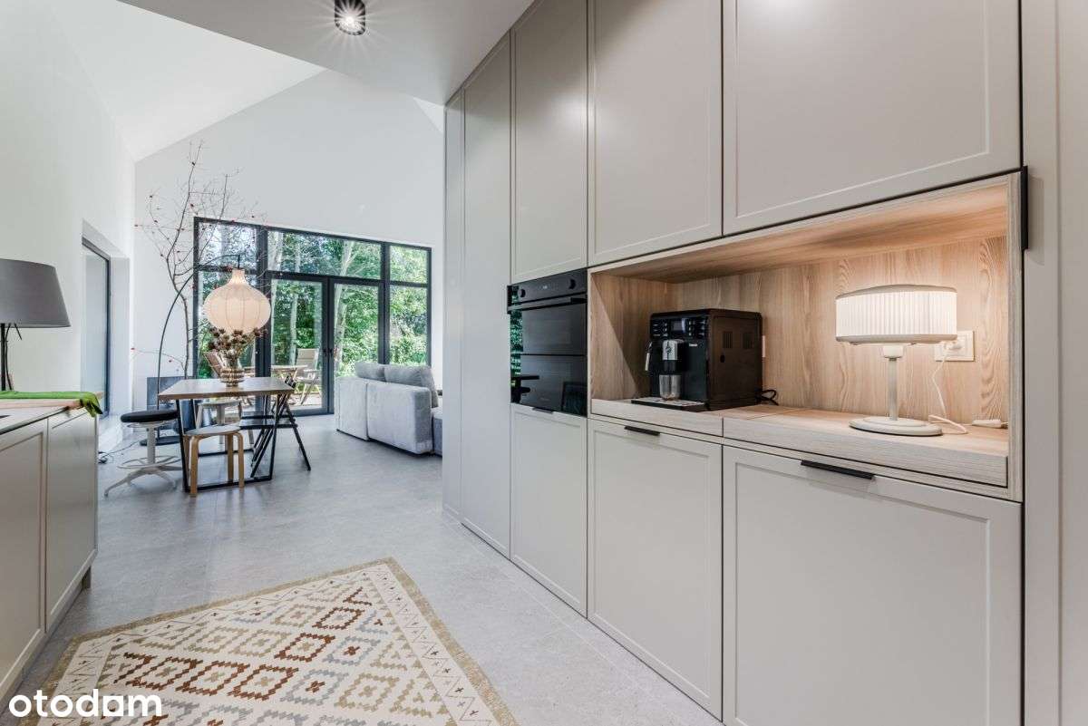 Nowoczesny dom z antresolą w otoczeniu lasu-4