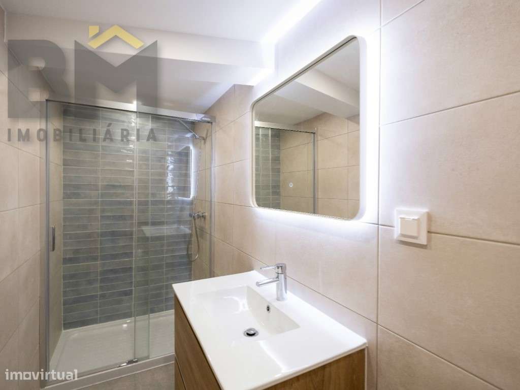 Moradia em Póvoa de Rio de Moinhos completamente renovada em 2024-17