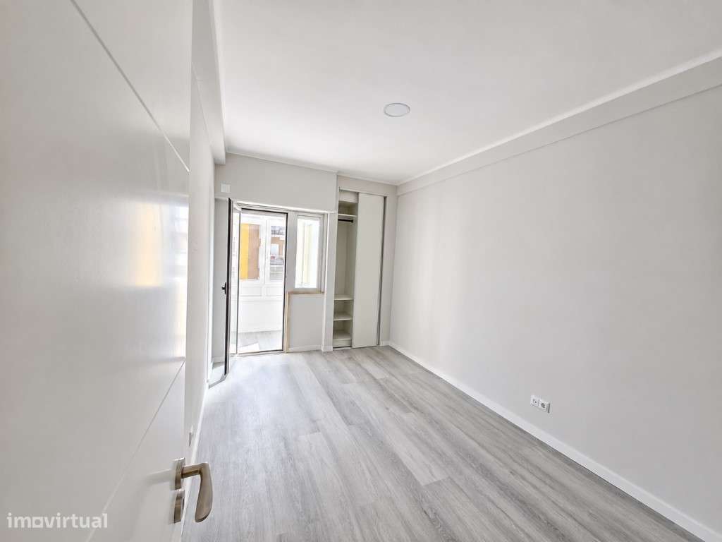 T2 TOTALMENTE REMODELADO A ESTREAR | OEIRAS | A 5 MIN DA PRAIA-12