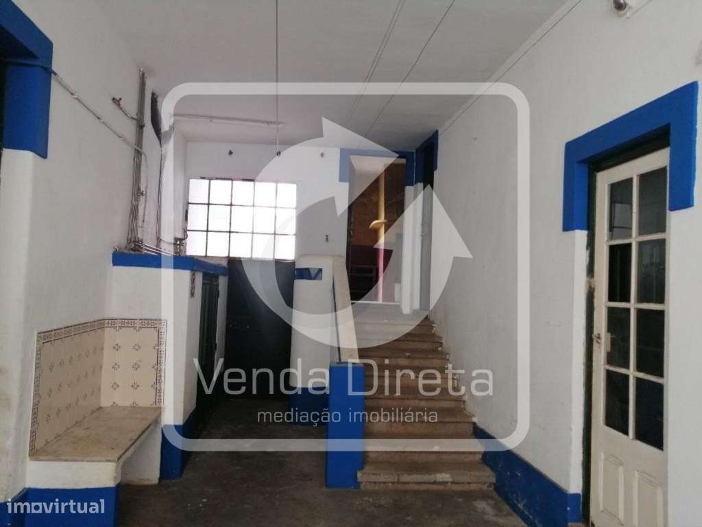 Moradia T7 com 4 pisos e garagem em Mouriscas - Abrantes.-36