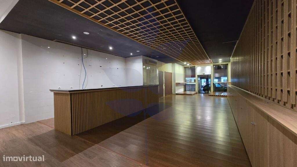 Arrenda-se loja no centro da cidade de Braga - Grande imagem: 1/11