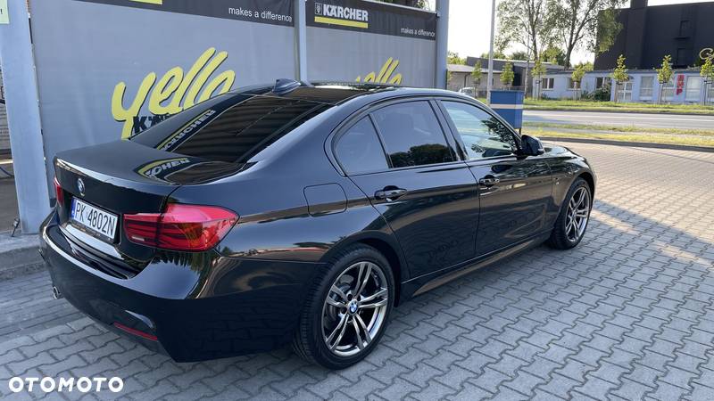 BMW Seria 3 320d xDrive - 14