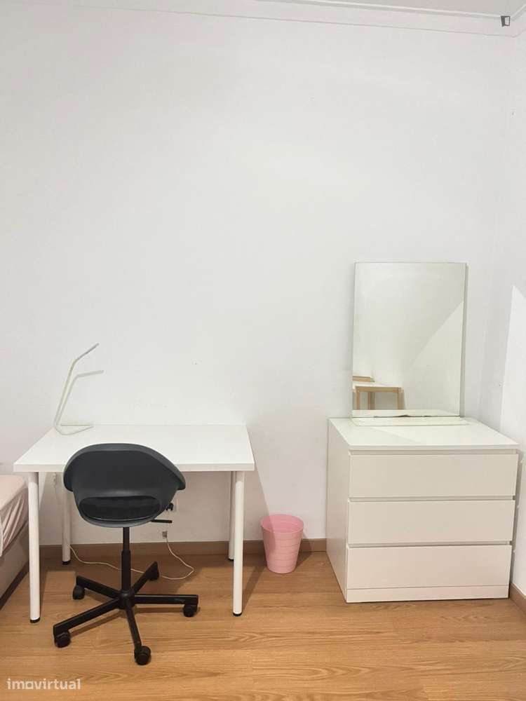 Quarto - localizado em Lumiar Lisbon - Grande imagem: 2/6