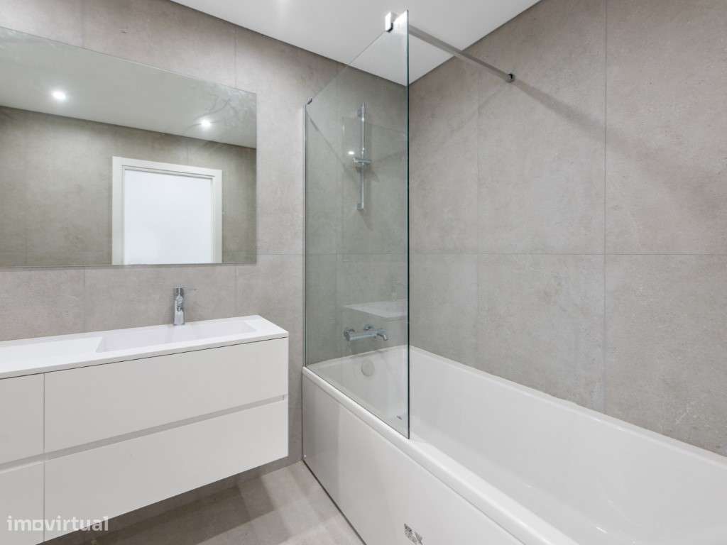 Apartamento T4 para venda no 'Neudel' - com terraço-12
