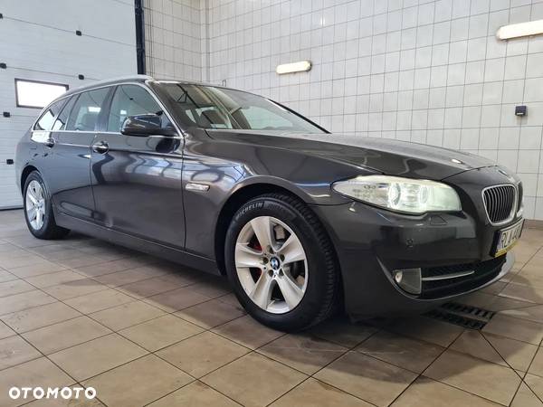 BMW Seria 5 528i xDrive Touring Sport-Aut - 1