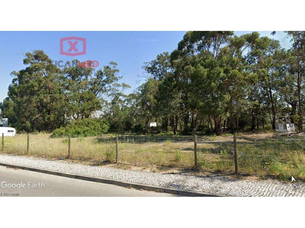 Almada
Terreno P/ Desenvolvimento-1