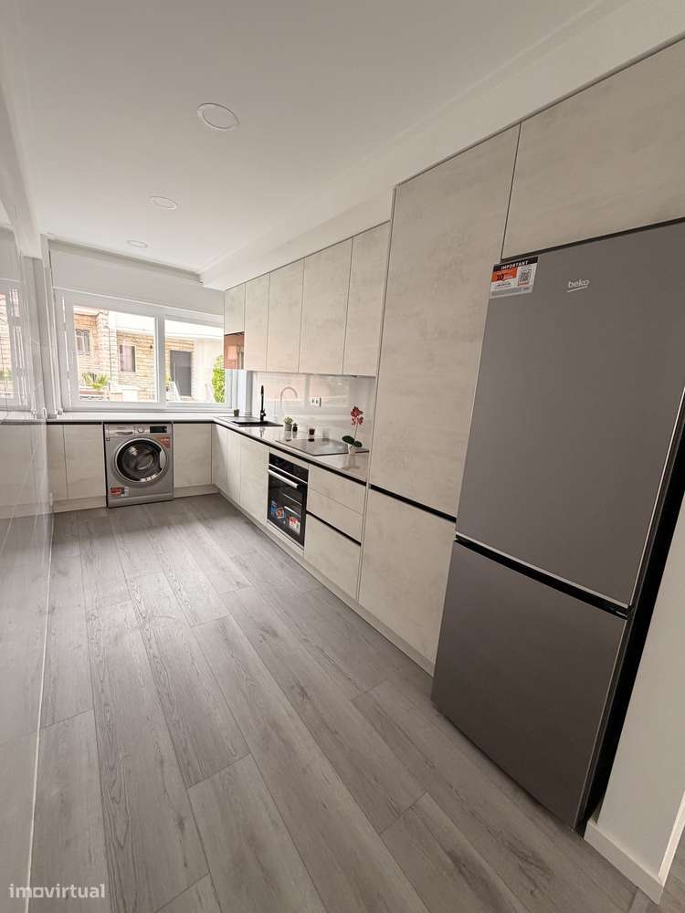 Apart T3 totalmente remodelado em zona sossegada, muito bem localizado - Grande imagem: 3/15