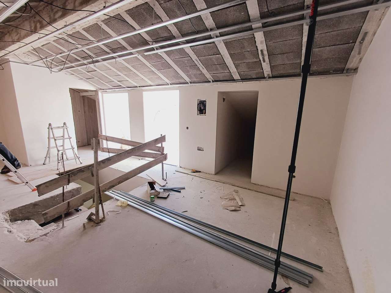 Apartamento T2 Novo de Luxo com garagem em Almancil-21