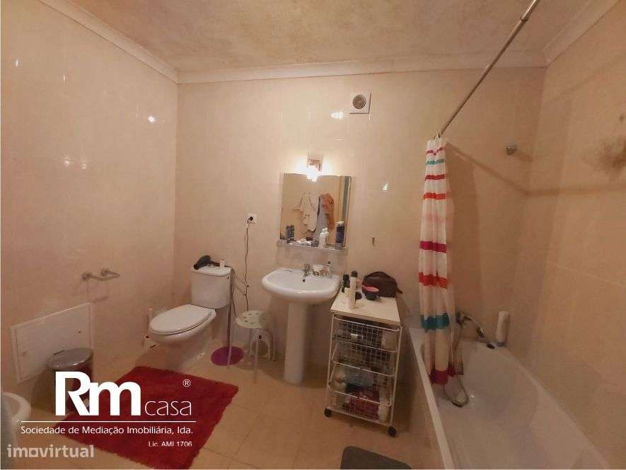 excelente prédio na Av. Emidio Navarro, junto ao Parque da Cidade-30