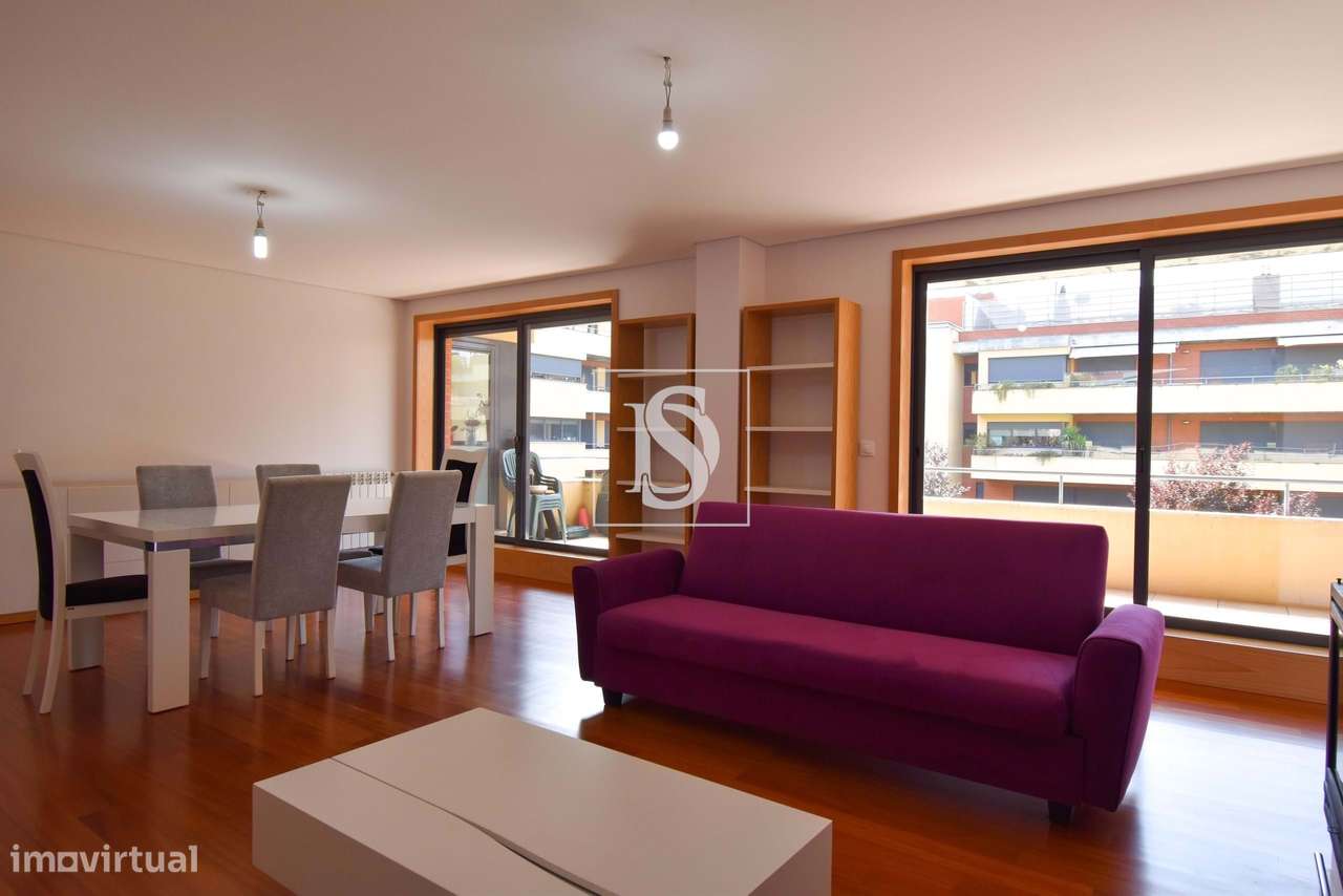 T3 como NOVO, com 3 Lugares de garagem e Arrumos, em Condomínio fechad - Grande imagem: 4/27