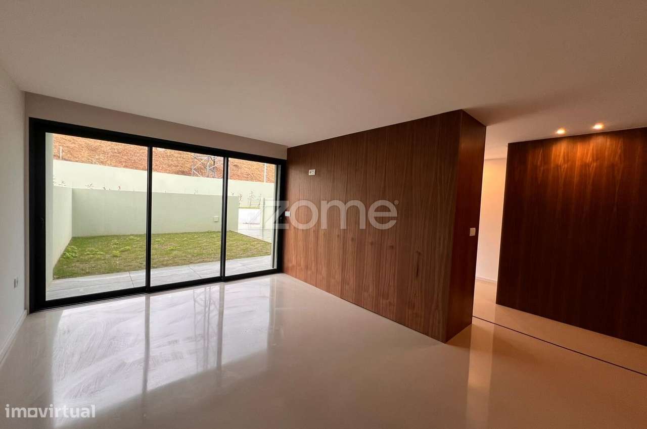 Moradia T3 Em Condominio Privado Centro De Valongo