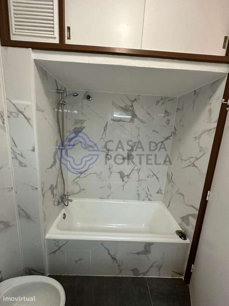 T3 + 1 no Bonfim | 3.º Andar -  Excelente Oportunidade de Investimento - Grande imagem: 4/14