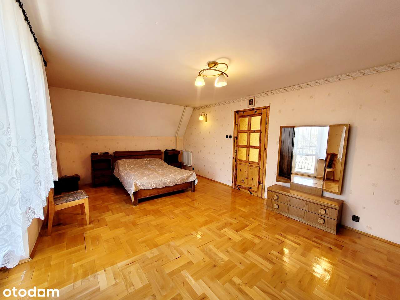Dom z dużą działką, idealny dla rodziny-9