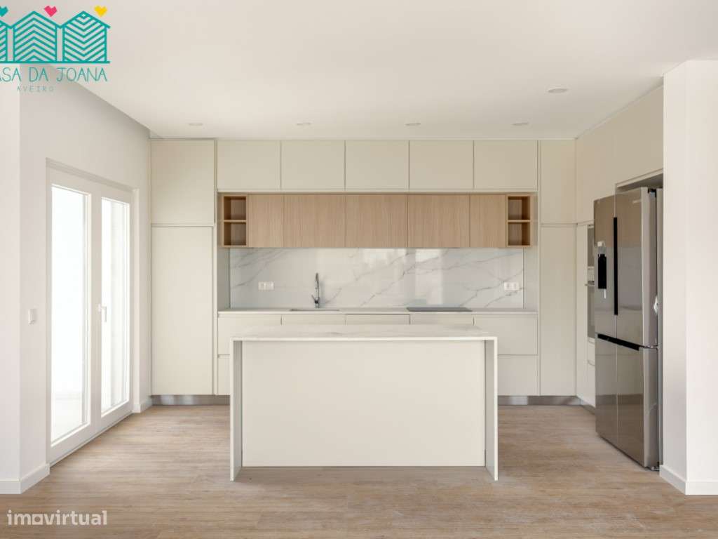 Moradia T4 com espaço exterior e garagem em São Domingos de Rana - Grande imagem: 4/25