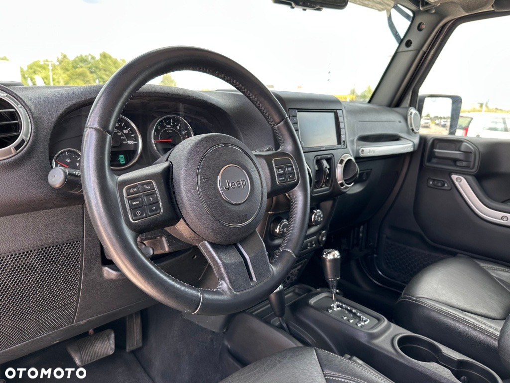 Jeep Wrangler 3.6 Unlim Sahara - 10