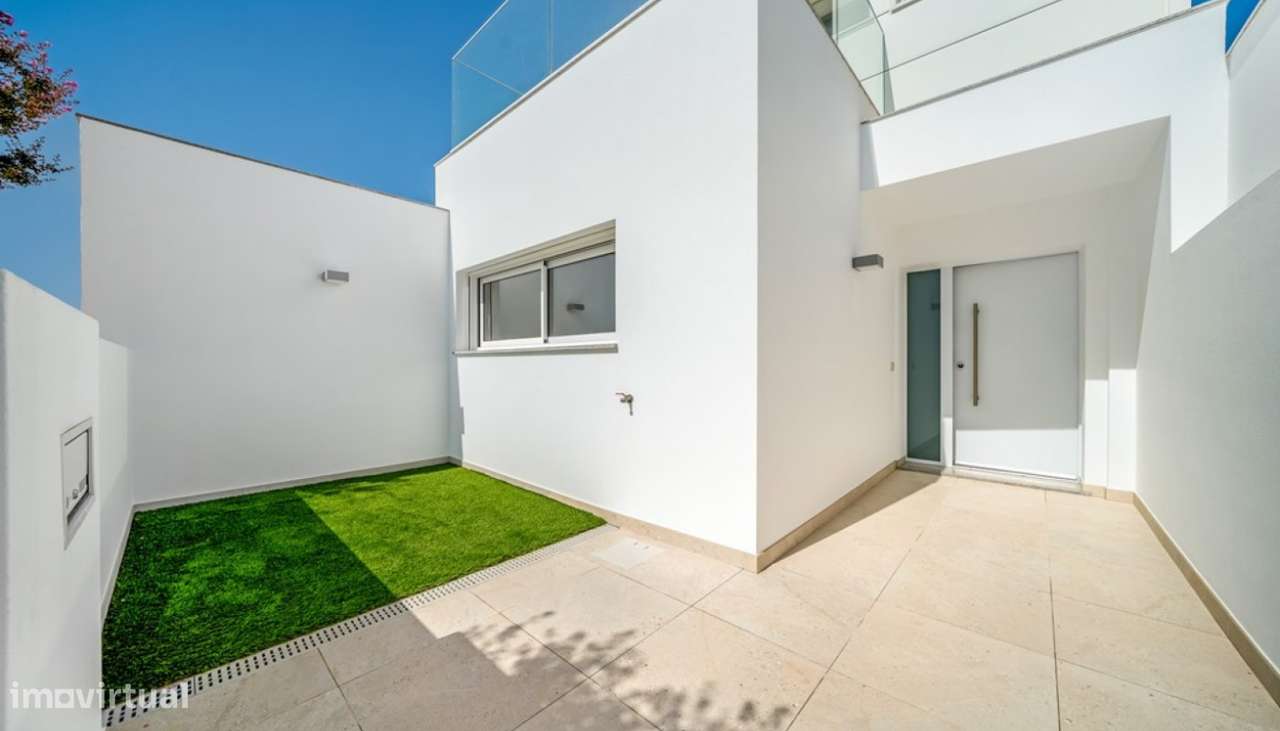 Moderna Moradia V3 com piscina, à venda em Tavira, Algarve-20