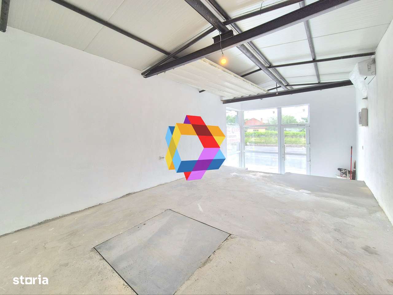 Spațiu de vânzare Brașov - 28 mp cu trafic auto intens-5