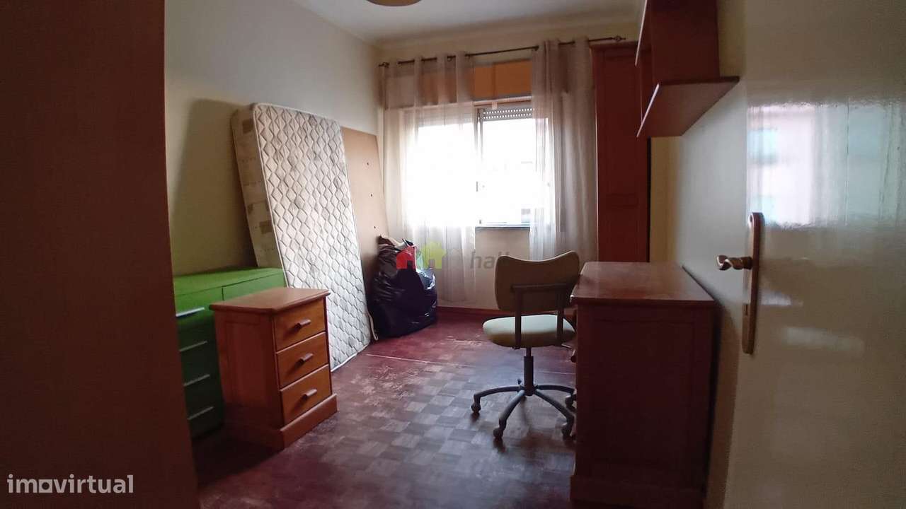 Apartamento T3 no Bairro Afonso Costa - Setúbal-17