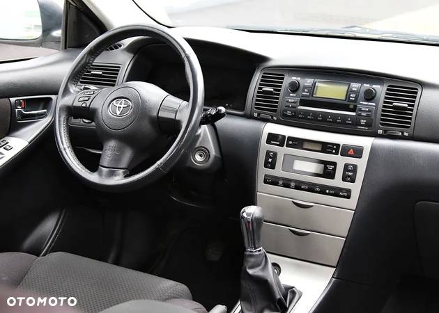 Toyota Corolla 1.6 VVT-i Sol - 27