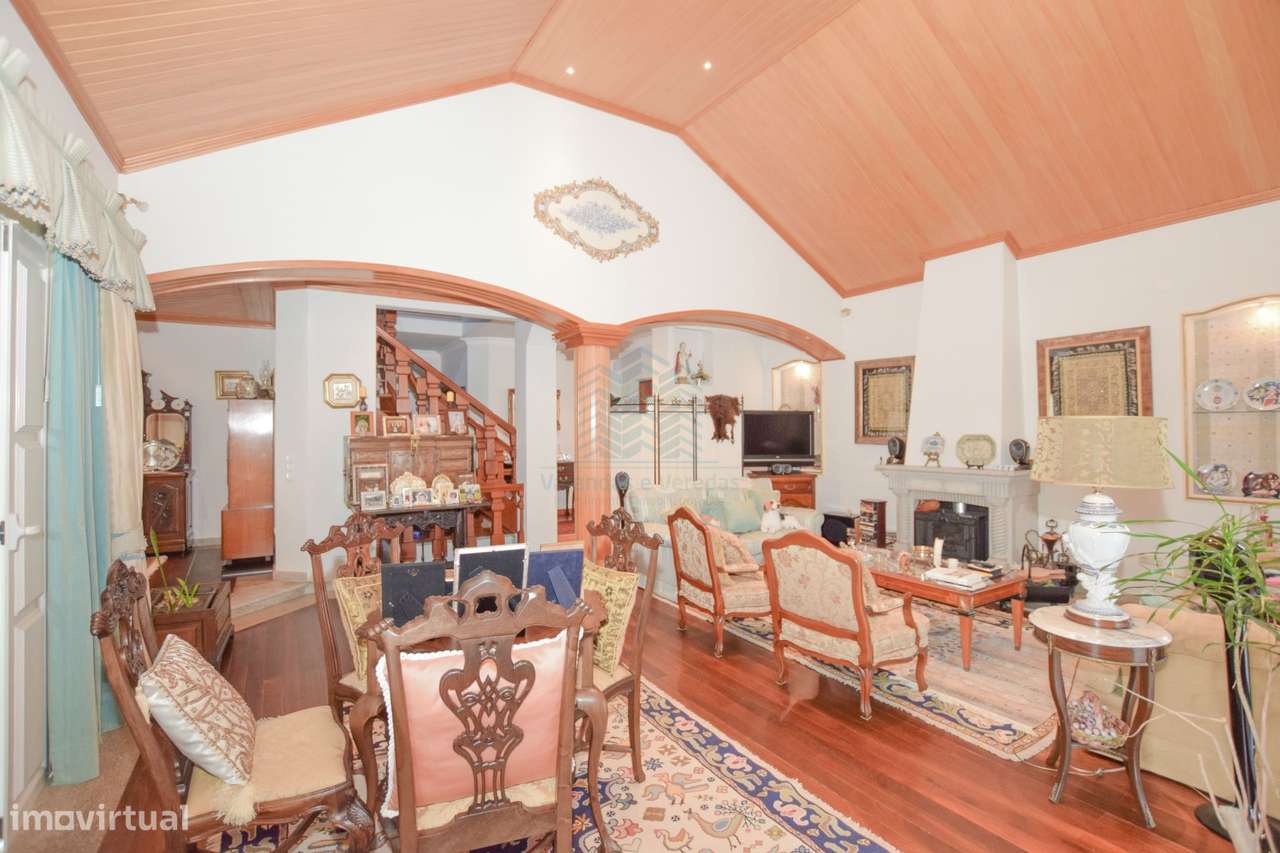 Moradia T3+2 com jardim e logradouro em Quinta da Silvã - Torres Novas-7