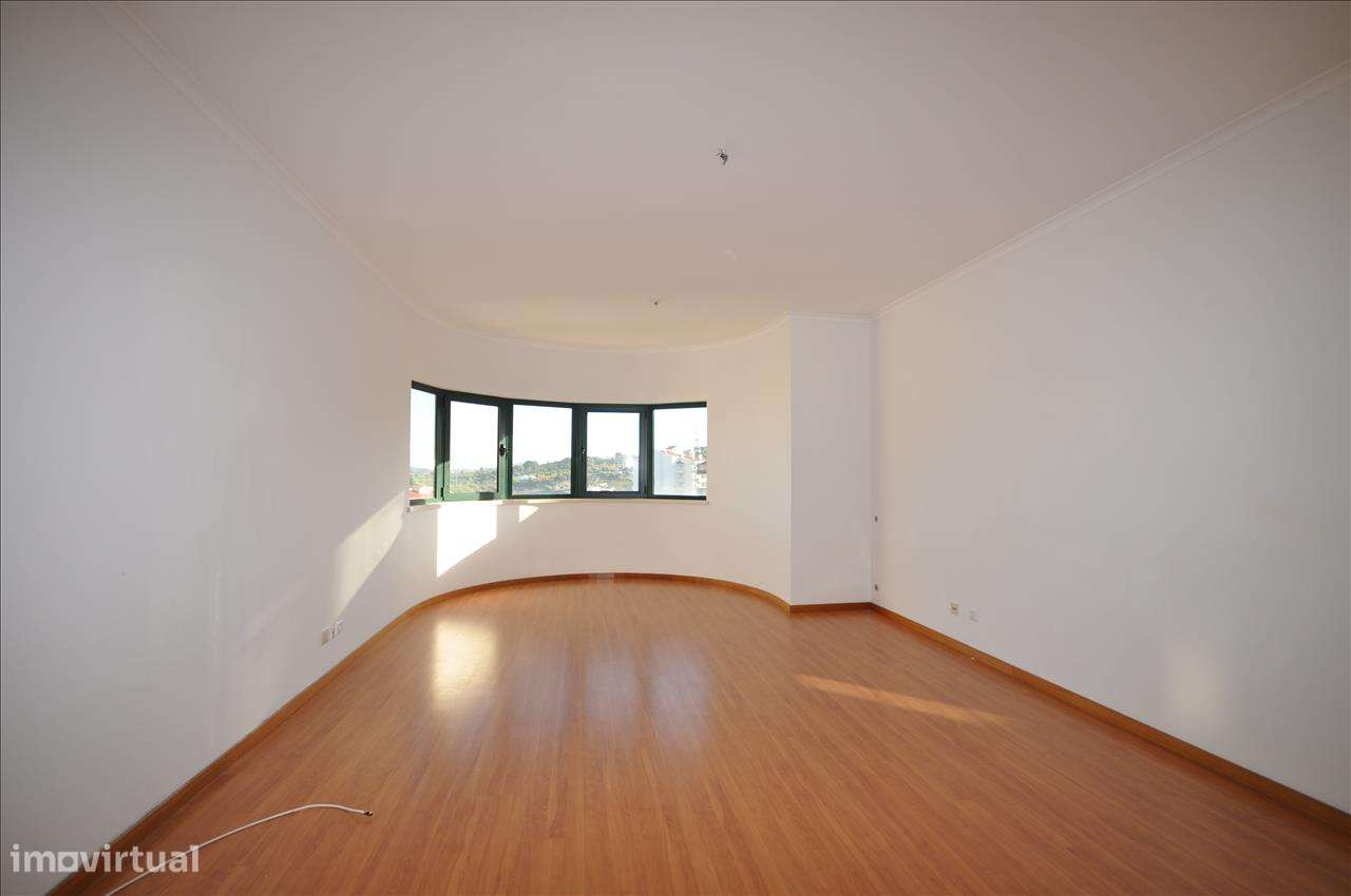 Apartamento em Alenquer, Santo Estêvão - Grande imagem: 3/29