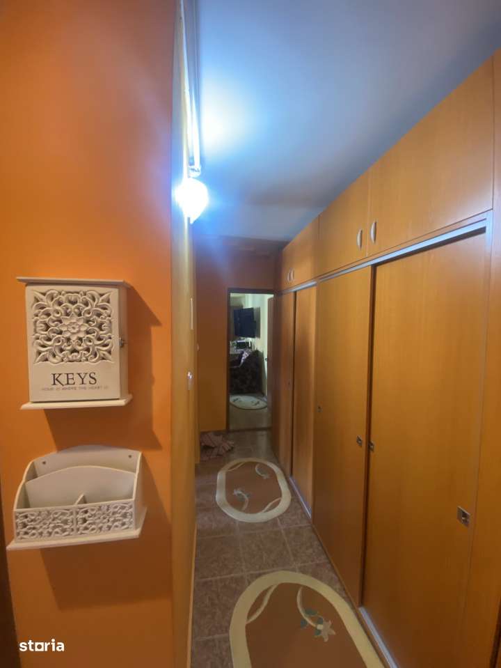 Apartament de 2 camere, decomandat, 57 mp., zona Subcetate-5