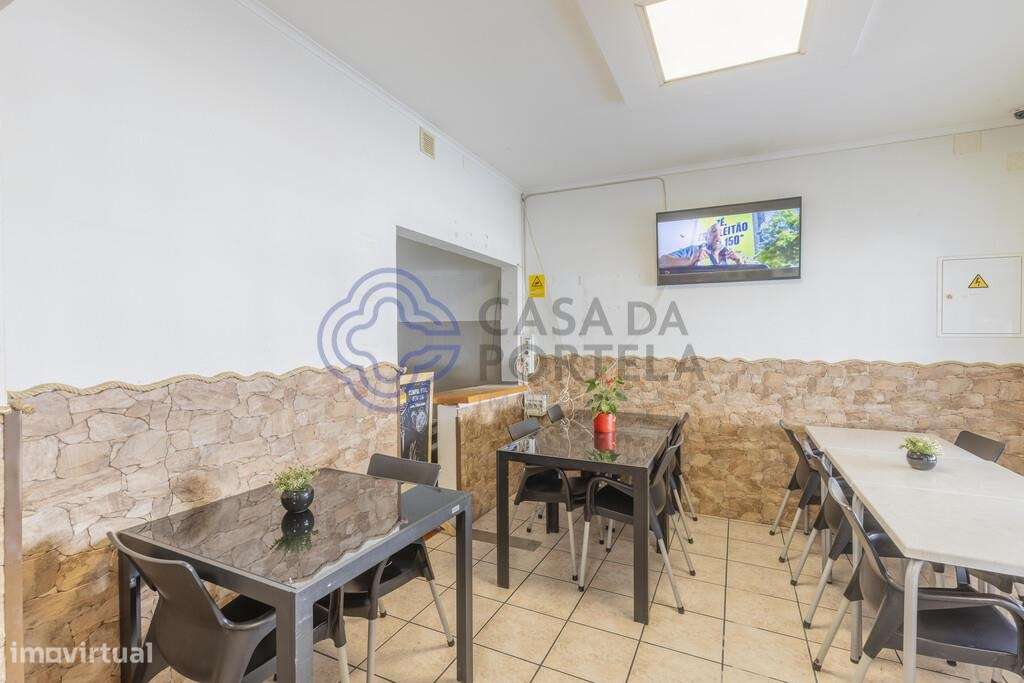 Vende-se espaço comercial com posibilidade de  transformação em habita - Grande imagem: 5/22
