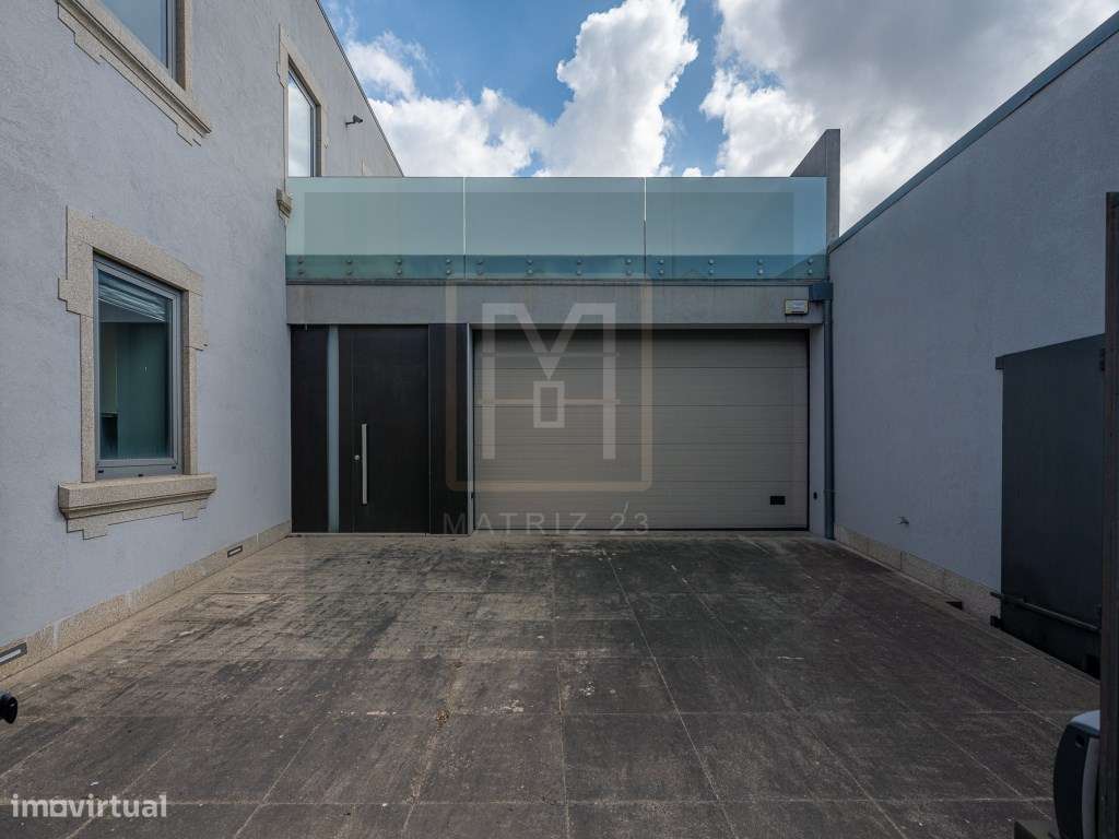 MORADIA T4+1 | 2 TERRAÇOS | LOGRADOURO | GARAGEM | PORTO-6
