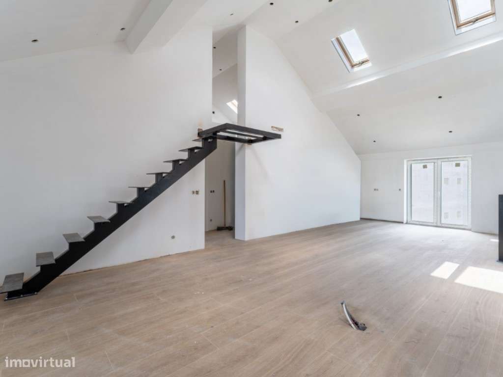 Excelente apartamento duplex T3 com vista mar-3