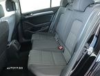 Volkswagen Passat 2.0 TDI Comfortline - 12