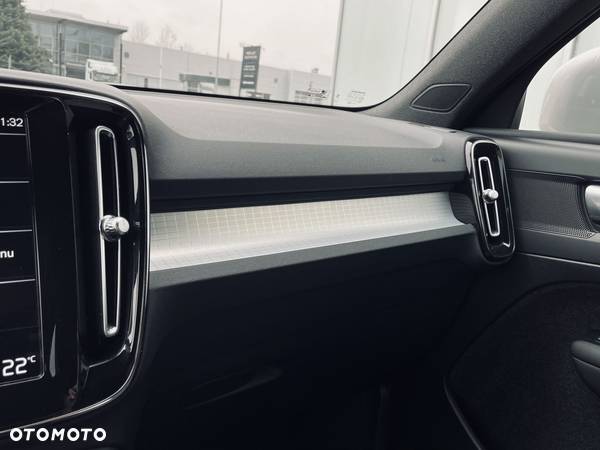 Volvo XC 40 - 21