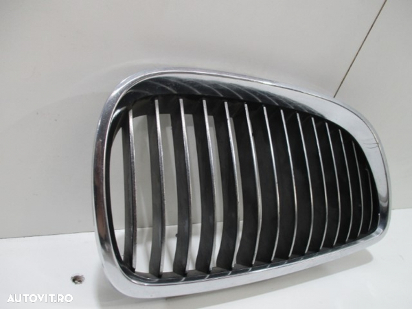 Grila radiator dreapta BMW Seria 3 E90 An 2008-2012 cod 224059-10 - 4
