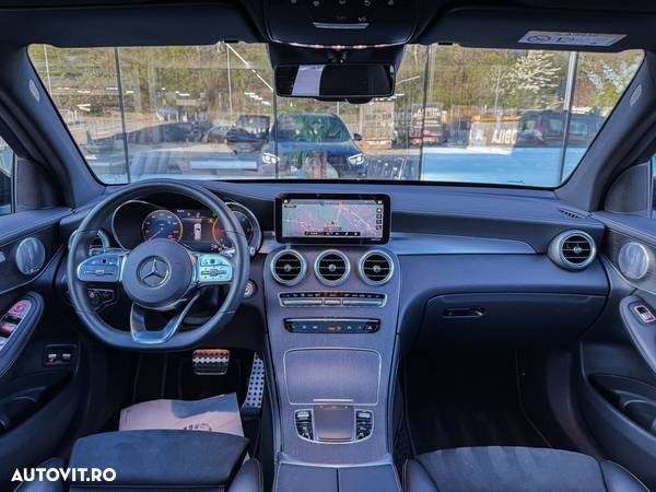 Mercedes-Benz GLC 300 d 4Matic 9G-TRONIC AMG Line Plus - 11