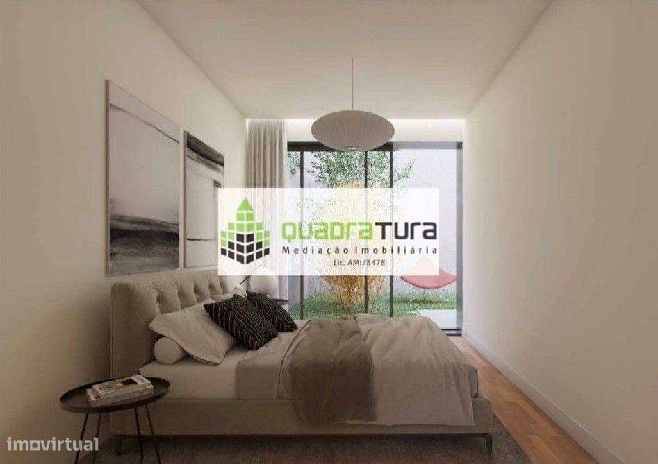 Apartamento T1+1 | C/ MEZANINO | Varanda e Solário | Último piso-3