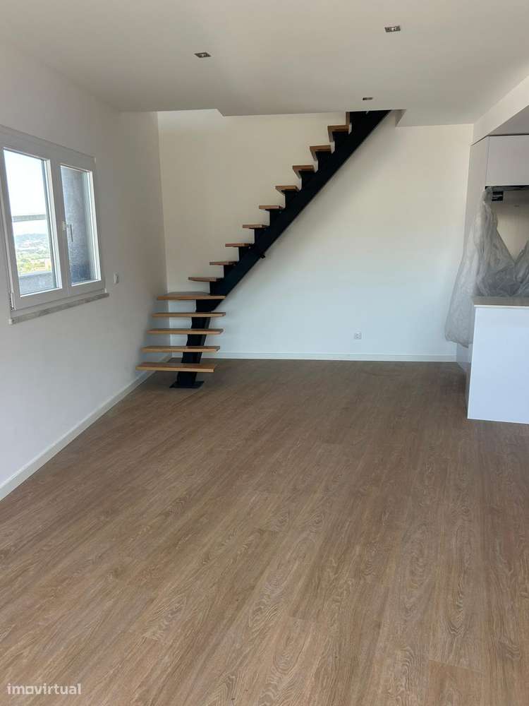T3 +1 Duplex NOVO no Empreendimento Varandas do Pinheiro-34