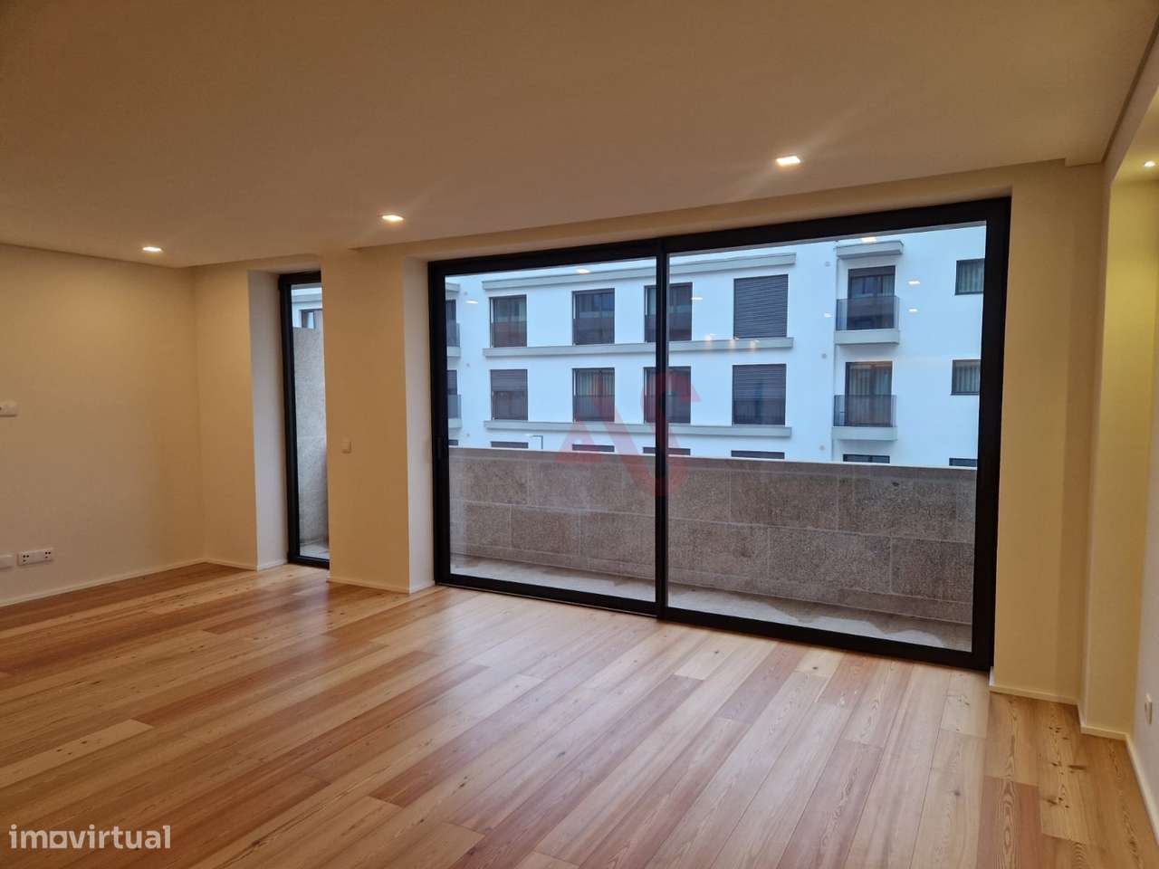 Apartamento T2 no 2.º andar em Creixomil, Guimarães - Grande imagem: 4/21