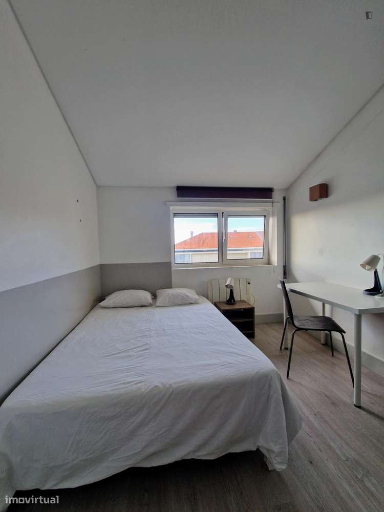 Quarto - localizado em Montes Claros Coimbra - Grande imagem: 3/21