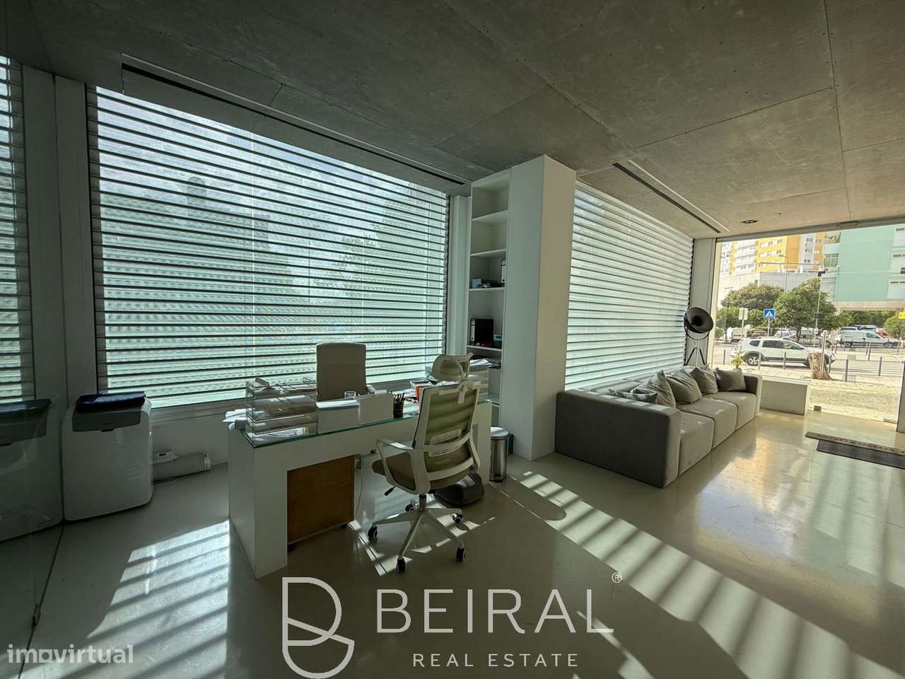 Espaço comercial espaçoso e luminoso no centro de Lisboa-38