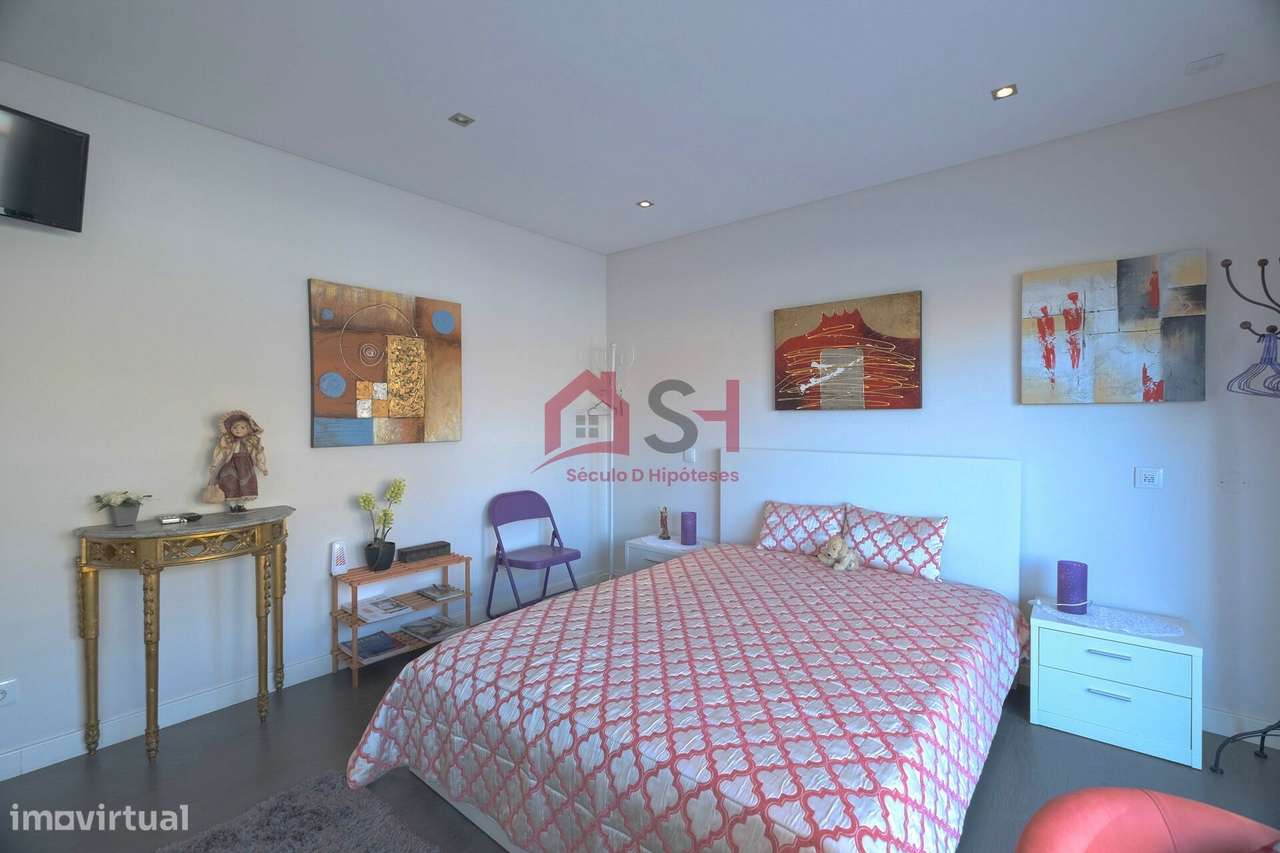 *Deslumbrante Moradia T4, Independente – SILVEIRA  *-9