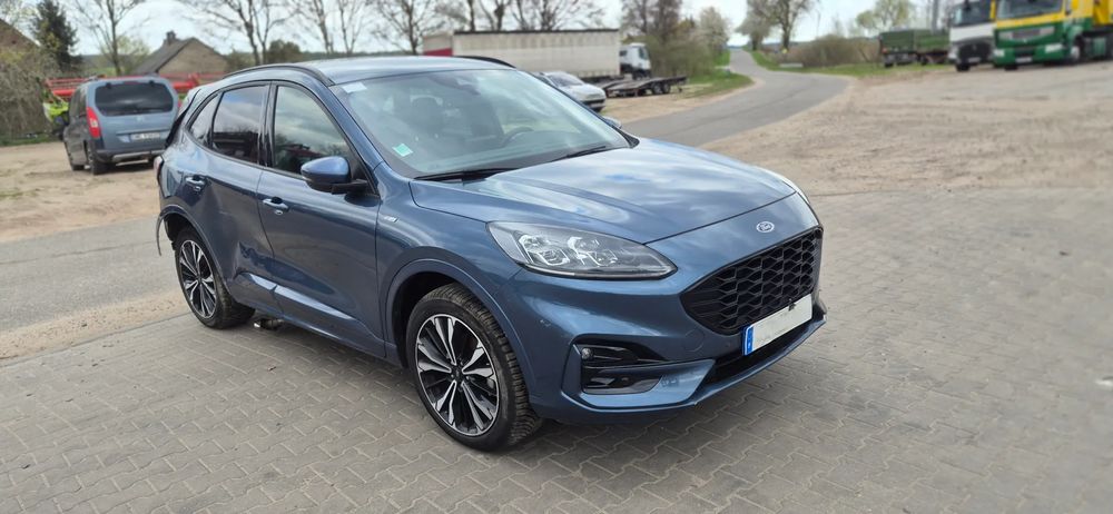 Ford Kuga III 2.5 FHEV AWD ST-Line X 2022