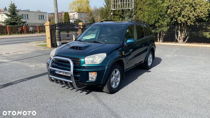 Toyota RAV4 2.0 D-4D 4x4 - 26