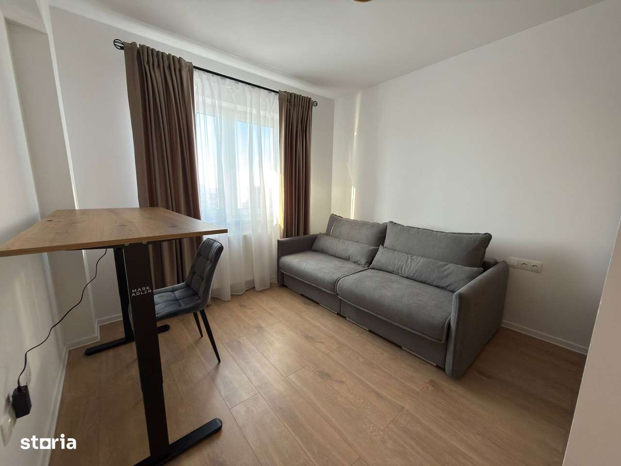 Oferta ! Apartament 3 Camere Decomandat- Zona Coresi-5