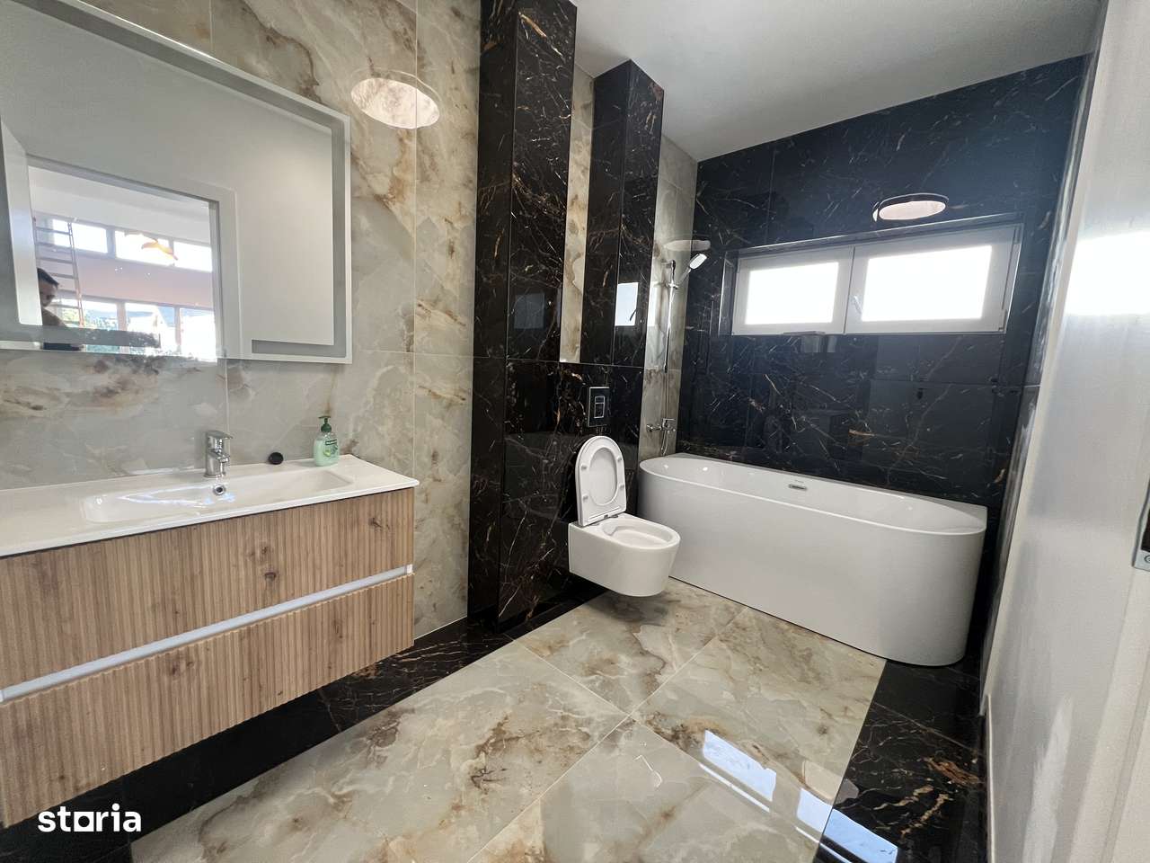 Apartament penthouse 2 nivele - Living spatios 40 mp - 4 camere, 3 bai-5