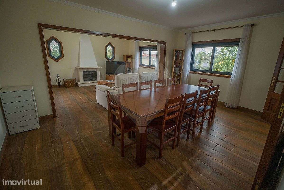 Moradia T4 para venda-8